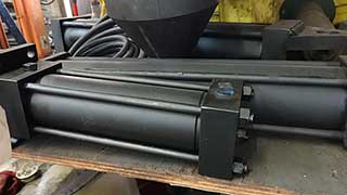 Hydraulic cylinder repairs
